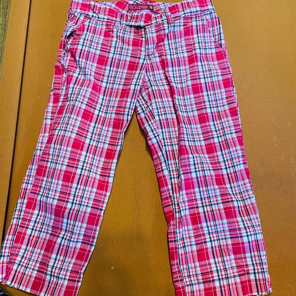 SO stretch size 7 capris